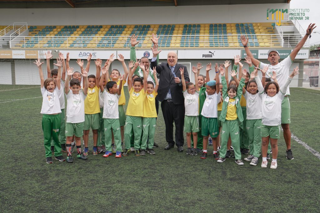 INSTITUTO NEYMAR JR. RECEIVES VISIT FROM THE CEO OF ALIGNMED